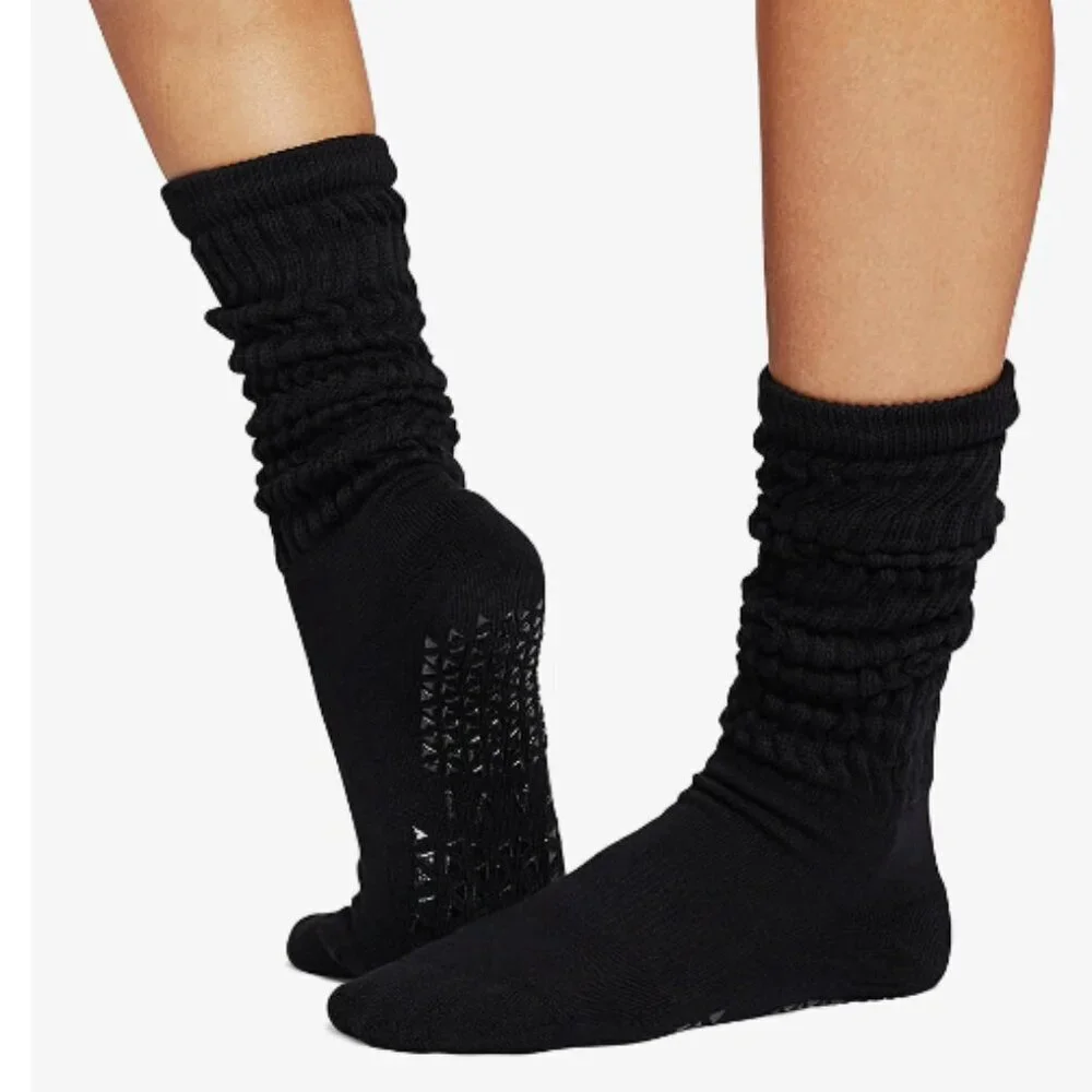 Tavi Stacy Grip Socks Women's Medium Black NWT Leg Warmer Style Y2K Slouch Crew